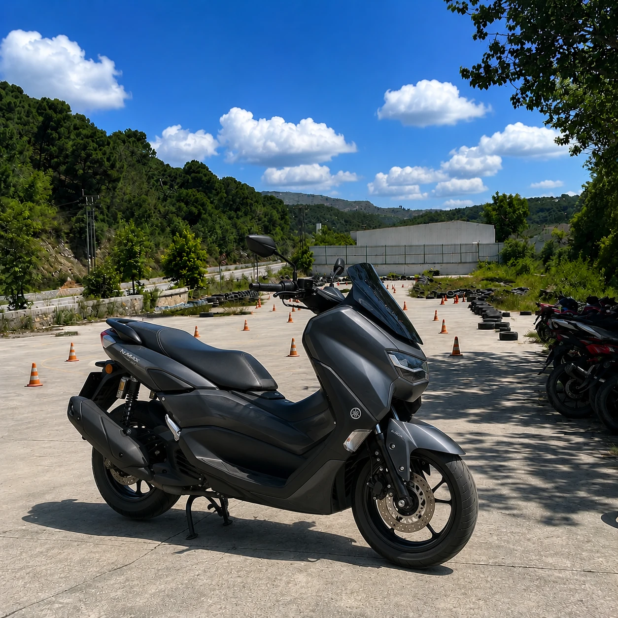 A2 otomatik eğitim motosikleti Yamaha NMAX 155